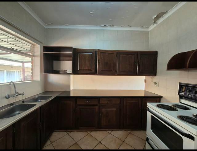 3 BEDROOM SECTIONAL TITLE FOR SALE IN ELANDSRAND